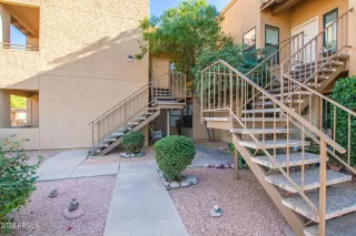 Photo #5: 6348907 Listing