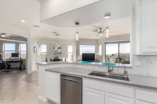 Photo #6: 6349104 Listing 