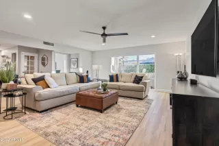 Photo #2: 6349352 Listing 