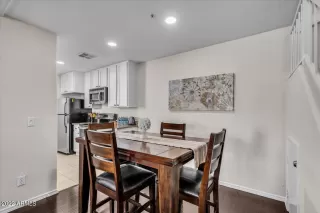 Photo #4: 6349625 Listing