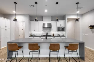 Photo #1: 6349707 Listing 