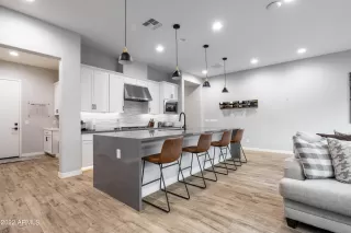 Photo #2: 6349707 Listing 