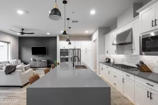 Photo #4: 6349707 Listing 