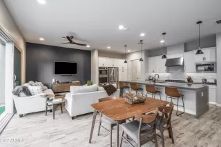 Photo #5: 6349707 Listing 