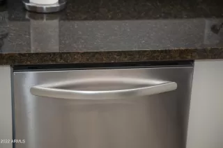 Photo #6: 6349795 Listing 