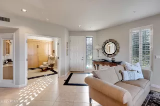 Photo #3: 6350128 Listing