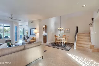 Photo #5: 6350128 Listing