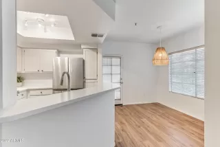 Photo #5: 6350408 Listing