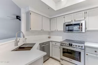 Photo #6: 6350408 Listing