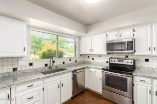 Photo #3: 6350678 Listing 