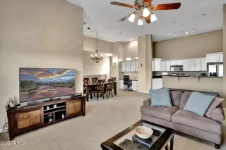 Photo #3: 6350698 Listing 