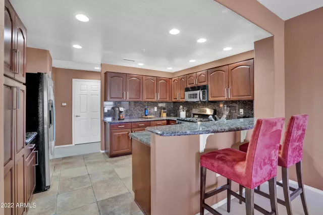 MLS: 6350981 Condo For Sale