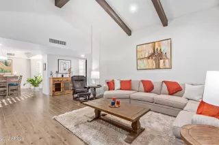 Photo #5: 6351376 Listing 