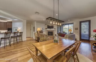 Photo #2: 6351413 Listing
