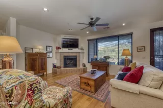 Photo #5: 6351413 Listing