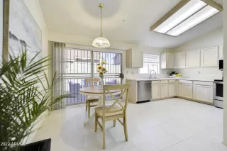 Photo #4: 6351477 Listing