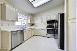 Photo #6: 6351477 Listing