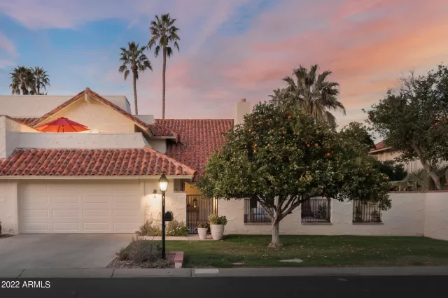 MLS: 6352020 Condo For Sale