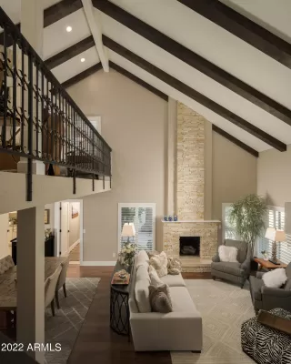 Photo #2: 6352020 Listing