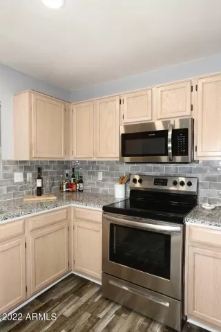 Photo #2: 6352223 Listing 