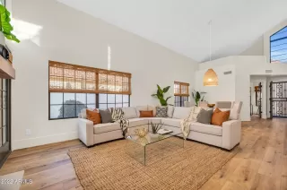 Photo #6: 6352434 Listing 