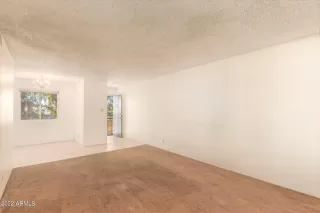 Photo #3: 6352473 Listing