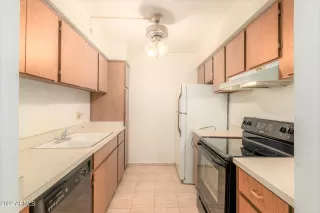 Photo #6: 6352473 Listing