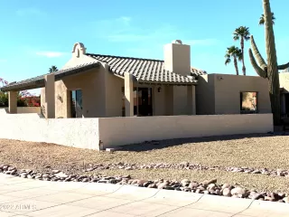 Photo #5: 6352634 Listing