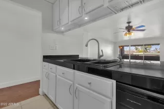 Photo #5: 6352783 Listing