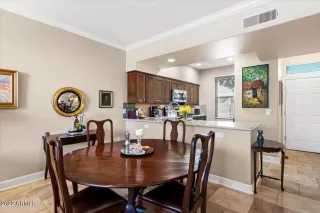 Photo #5: 6352949 Listing