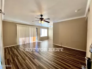 Photo #5: 6353040 Listing