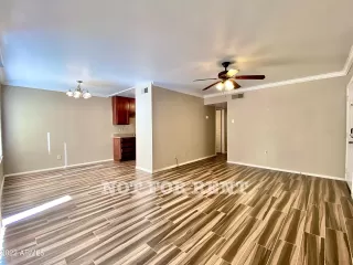 Photo #6: 6353040 Listing