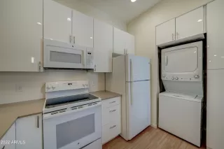 Photo #5: 6353053 Listing