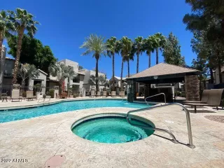 Photo #5: 6353125 Listing