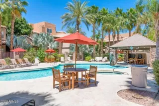 Photo #6: 6353125 Listing