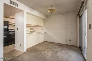 Photo #6: 6353288 Listing 