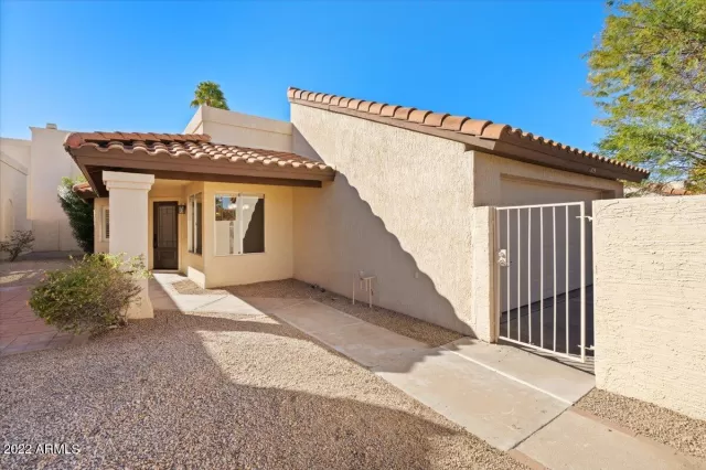 MLS: 6353307 Condo For Sale