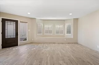 Photo #6: 6353307 Listing