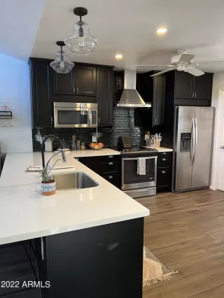 Photo #2: 6353643 Listing