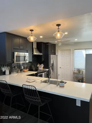 Photo #3: 6353643 Listing