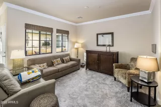 Photo #6: 6353675 Listing