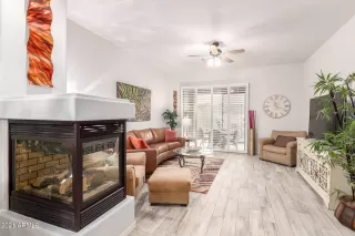Photo #5: 6353756 Listing