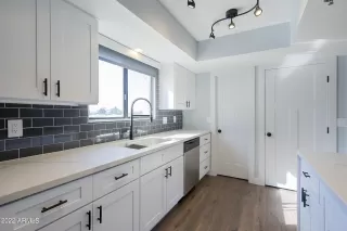 Photo #2: 6353774 Listing