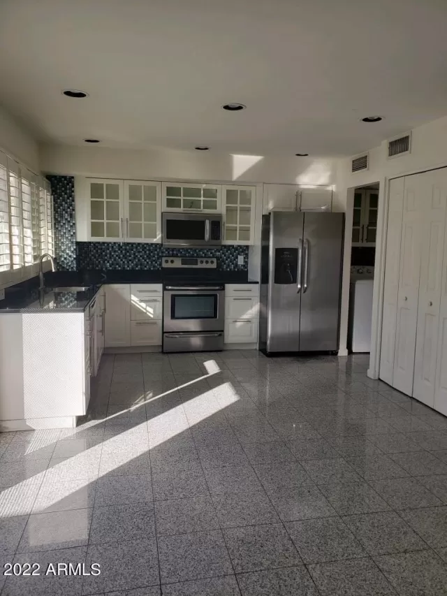 MLS: 6353779 Condo For Sale