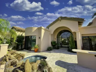 Photo #5: 6354123 Listing