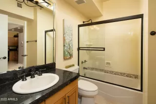 Photo #5: 6354201 Listing