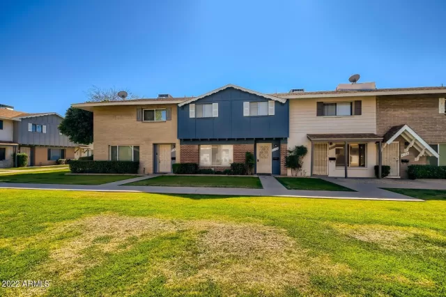 MLS: 6354372 Condo For Sale