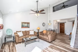 Photo #5: 6354407 Listing 
