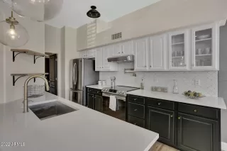 Photo #5: 6354624 Listing