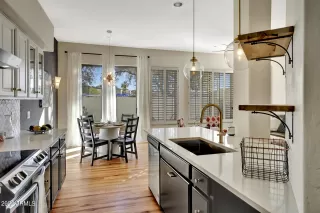 Photo #6: 6354624 Listing